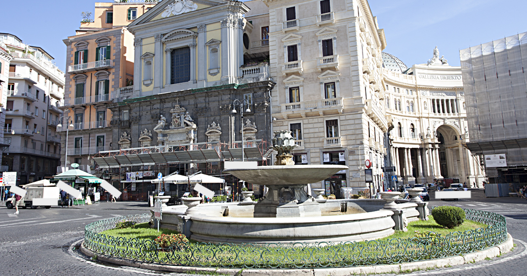 Napoli, via Toledo pedonale piazza Trieste e Trento